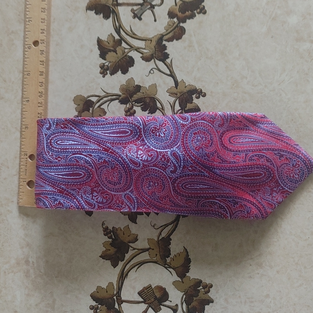 Men's silk tie. Red blue and purple paisley Hathaway